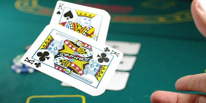 RULES AND GAMEPLAY CONSIDERATION FOR PLAYING POKER WITHOUT CHIPS